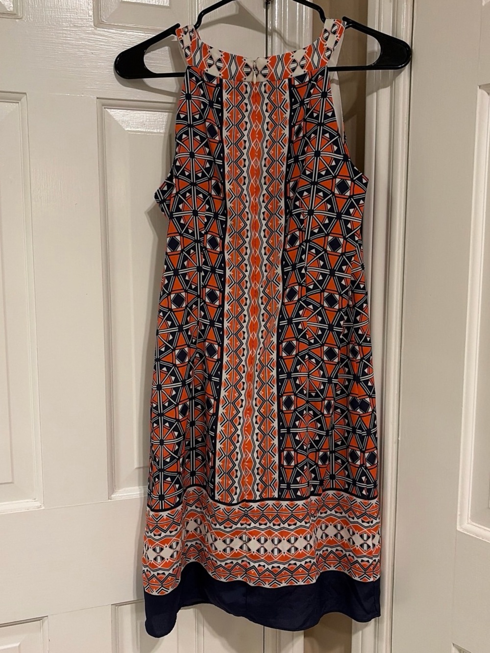 Sleeveless Geometric Print Shift Dress in Orange, Navy & White - Picture 2 of 4